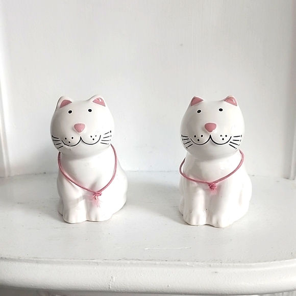 Cozy Cats Salt and Pepper Shaker Set Ceramic 1989 Made in Brazil - Picture 1 of 5